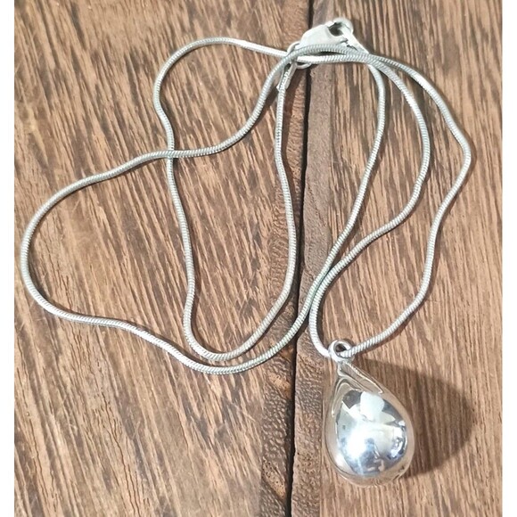 Silpada Retired Teardrop Pendant On Sterling Silver Chain Necklace Vintage - Picture 1 of 6